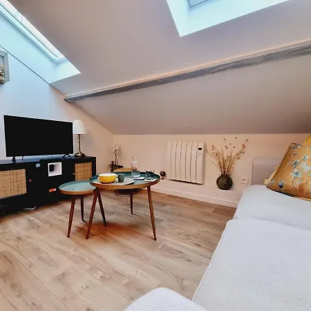 1 Clemence Fouriaux Proche Gare Et Climatise * Reims